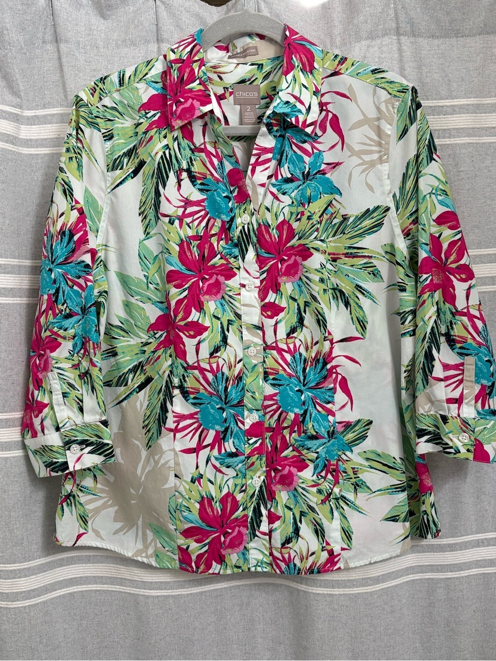 Chico's Wrinkle Resistant Floral 3/4 Sleeve Button Down Blouse Size 2 (12/14 L)